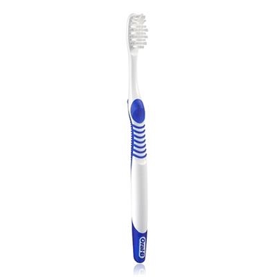 Procter & Gamble - Oral-B ADVANTAGE Sensitive 35 Toothbrush